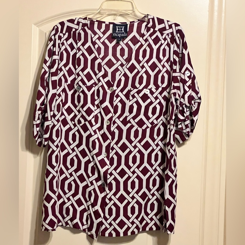 Women’s Size L Escapada Maroon and White Patterned Button Down Shirt